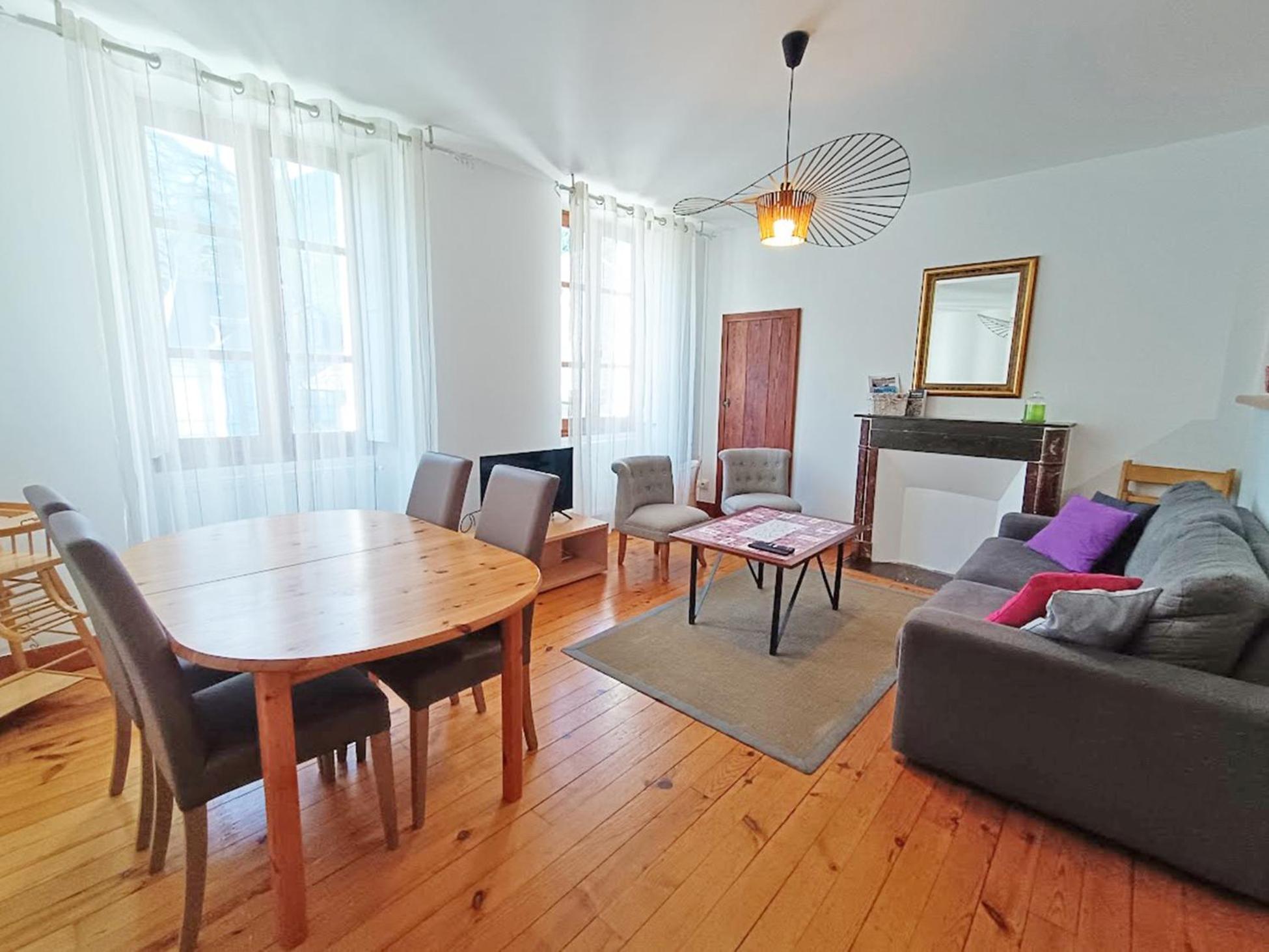 Le Petit Cerf, T3, Wifi, Cave Apartment Bagneres-de-Luchon Exterior photo